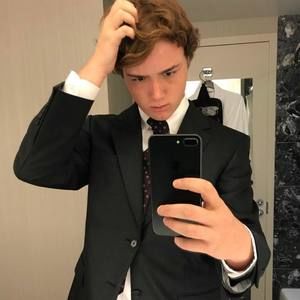 Meet your Posher, Lukas